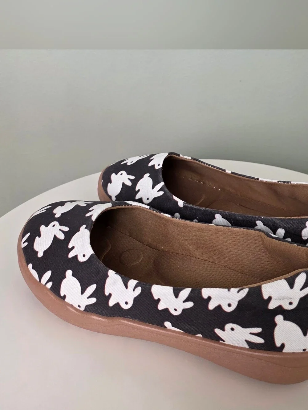 ​Cute Rabbit Bunny Print Slip On Canvas Flat Shoes Black White EU 37 / US 6.5-7